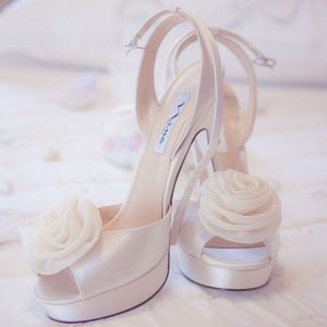 Read more about the article High Heels